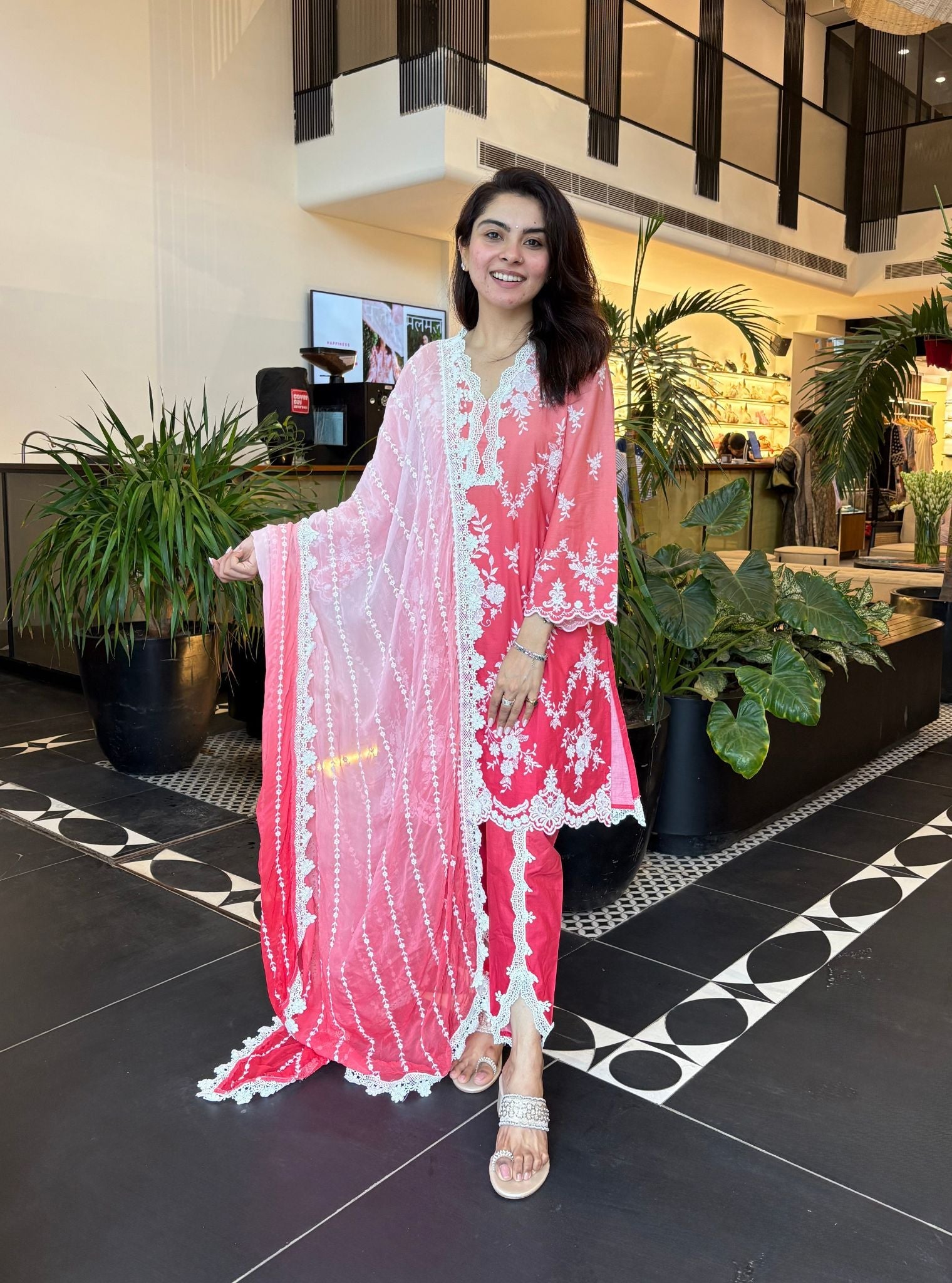 Mulmul Ombre Atrai Red Kurta With Atrai Red Dhoti Pant