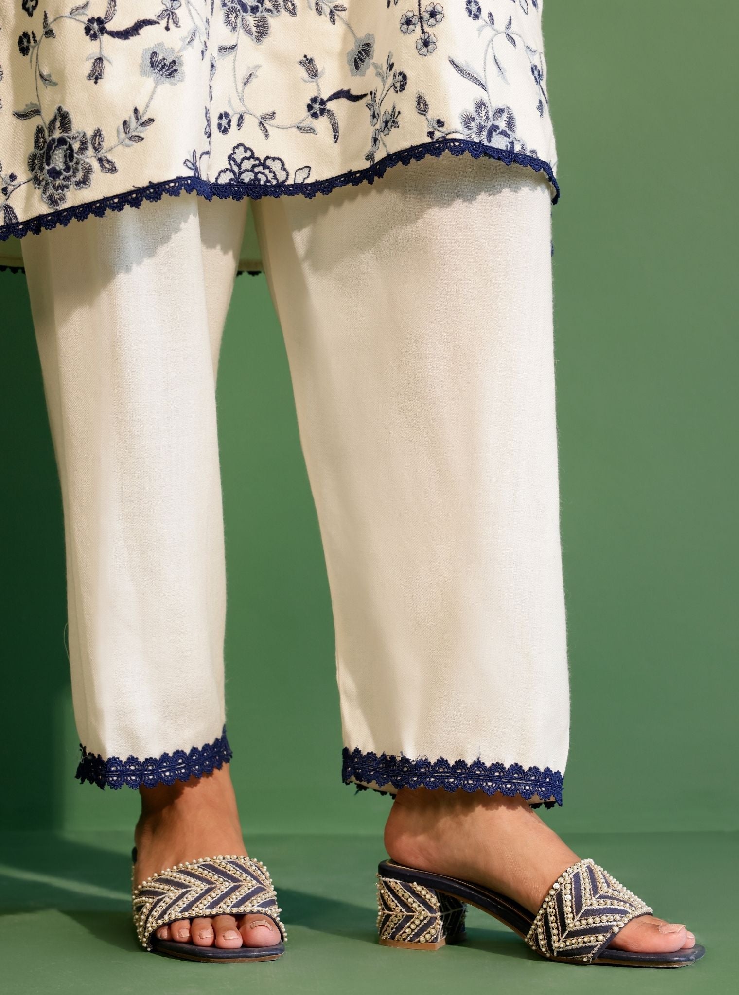Juno Wool Off White Kurta Set