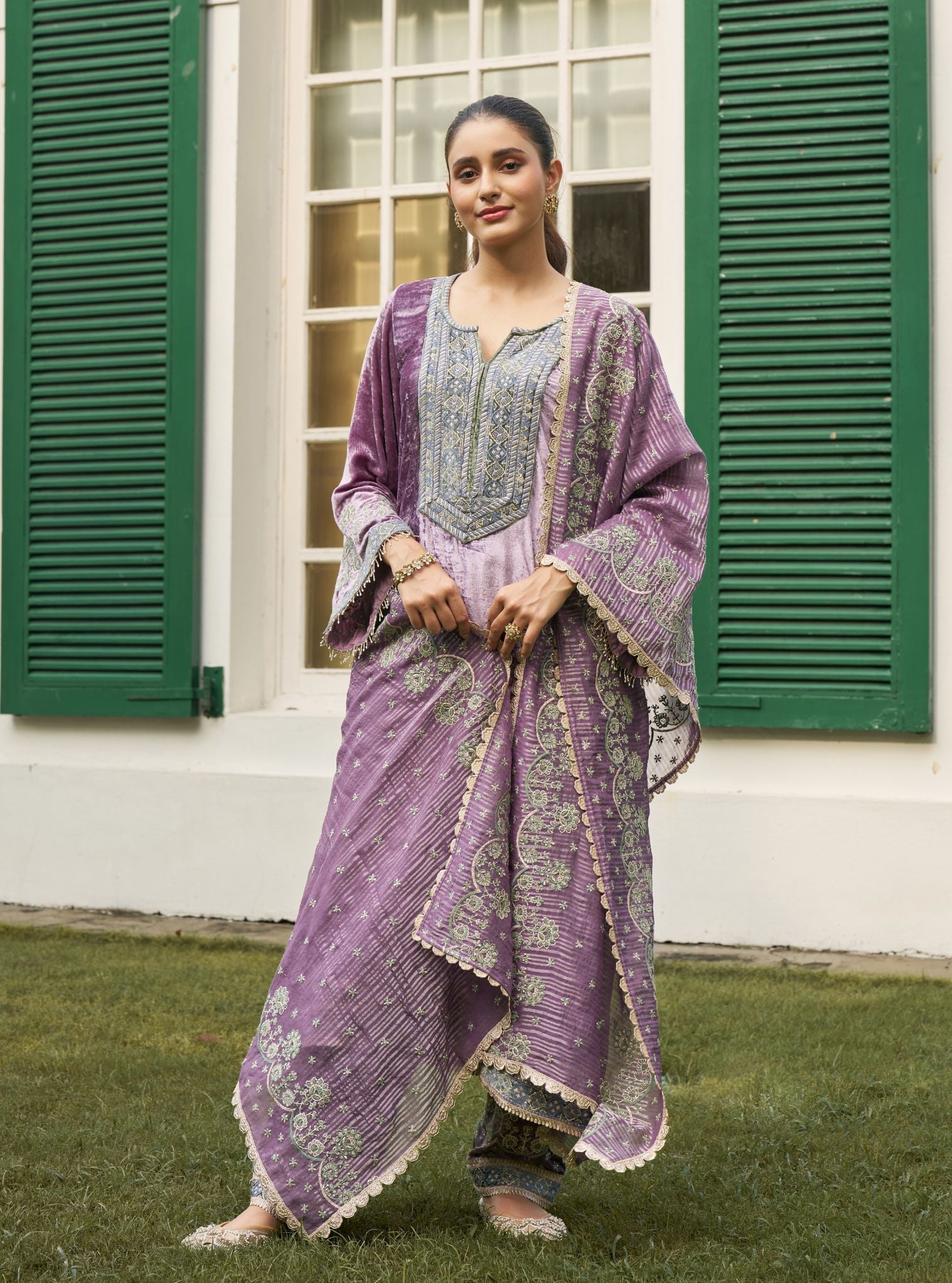 Madhaniya Velvet Lavender Kurta Set