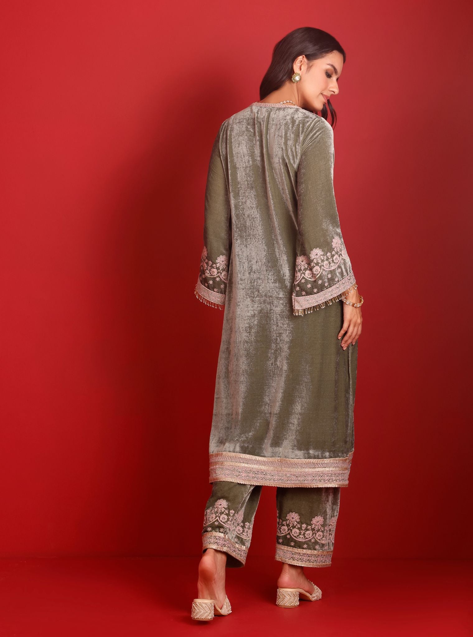 Madhaniya Velvet Olive Green Kurta Set