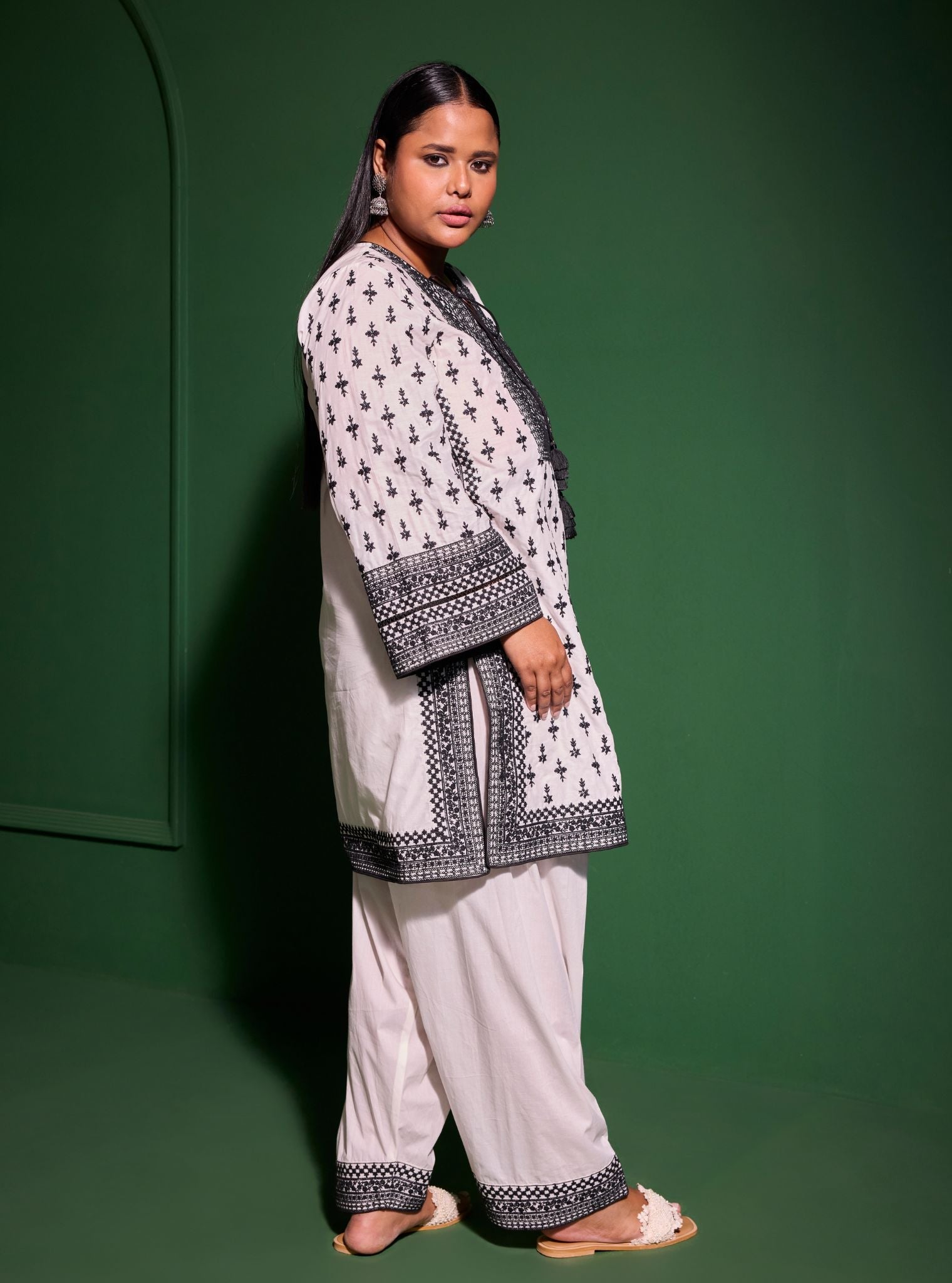 Mulmul Cotton Sree Off White Kurta With Mulmul Cotton Sree Off White Salwar