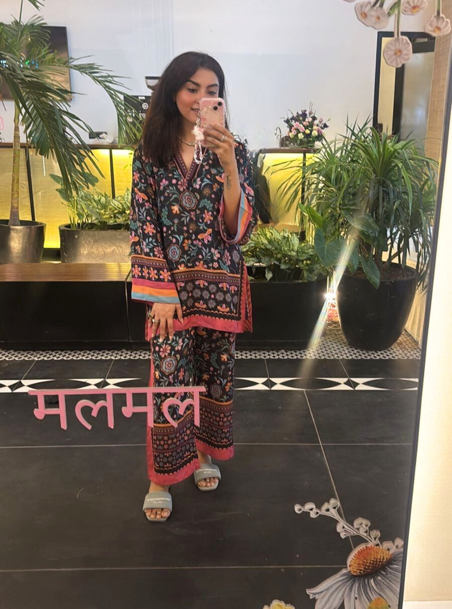 Saurmi Lawn Black Top Set