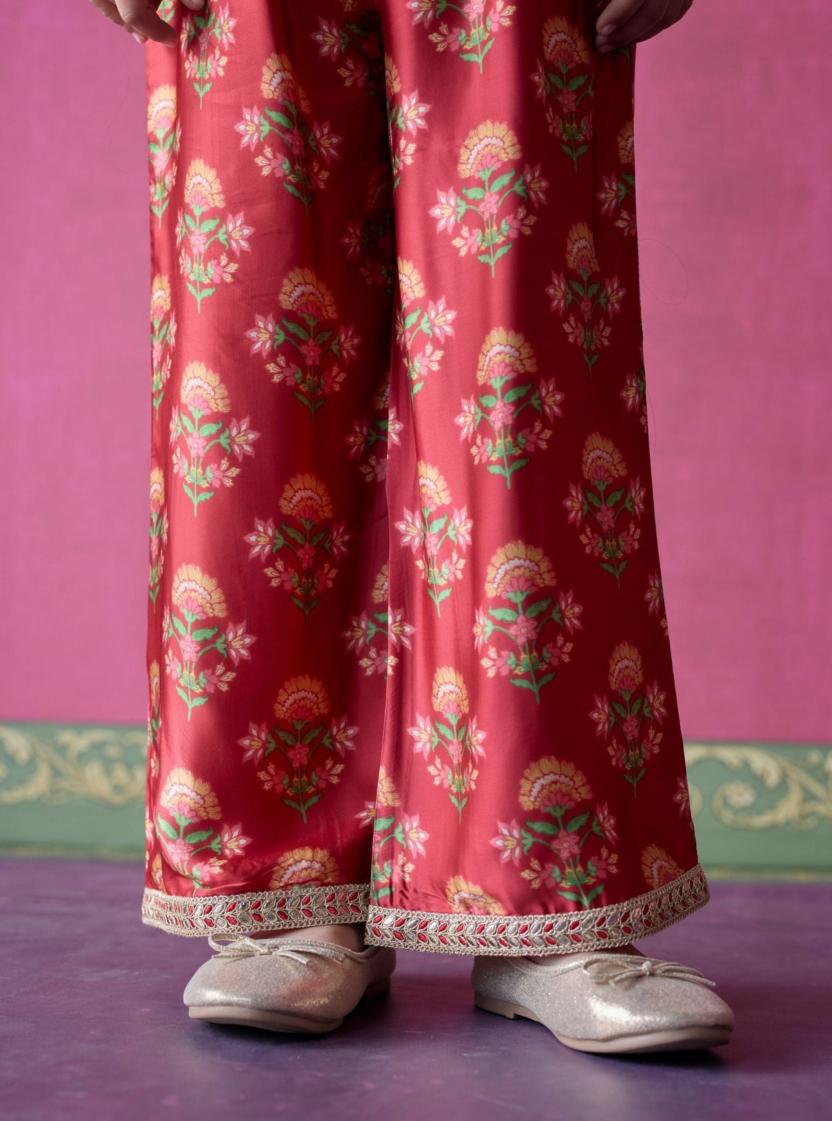 Ojal Cupro Satin Printed Kurta Set