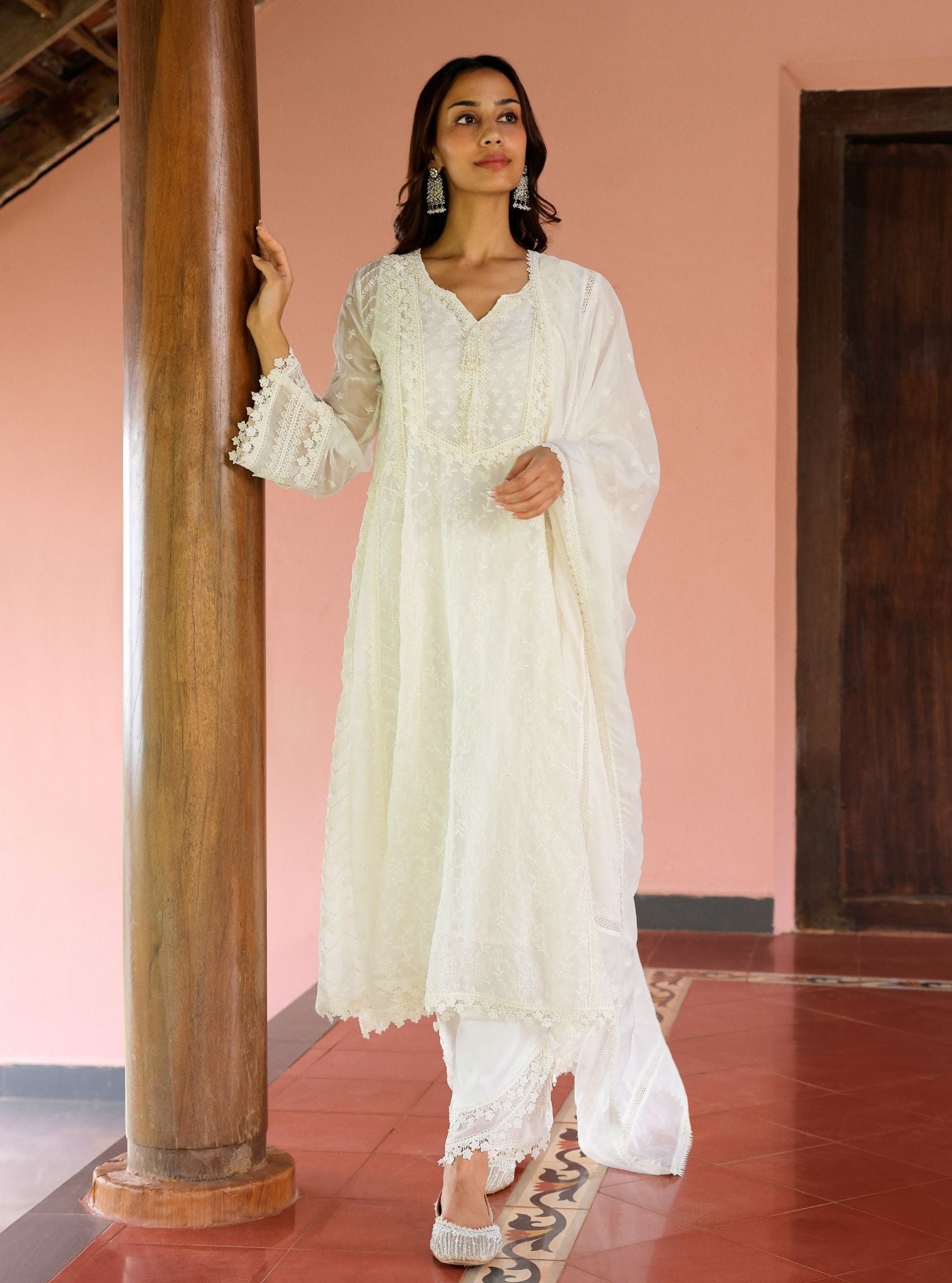 Mulmul Organza Seirah White Dupatta