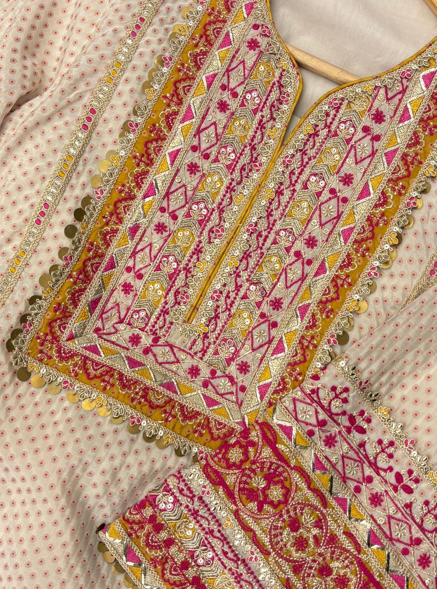 Utsavi Off White Banarasi Kurta With Farshi Salwar