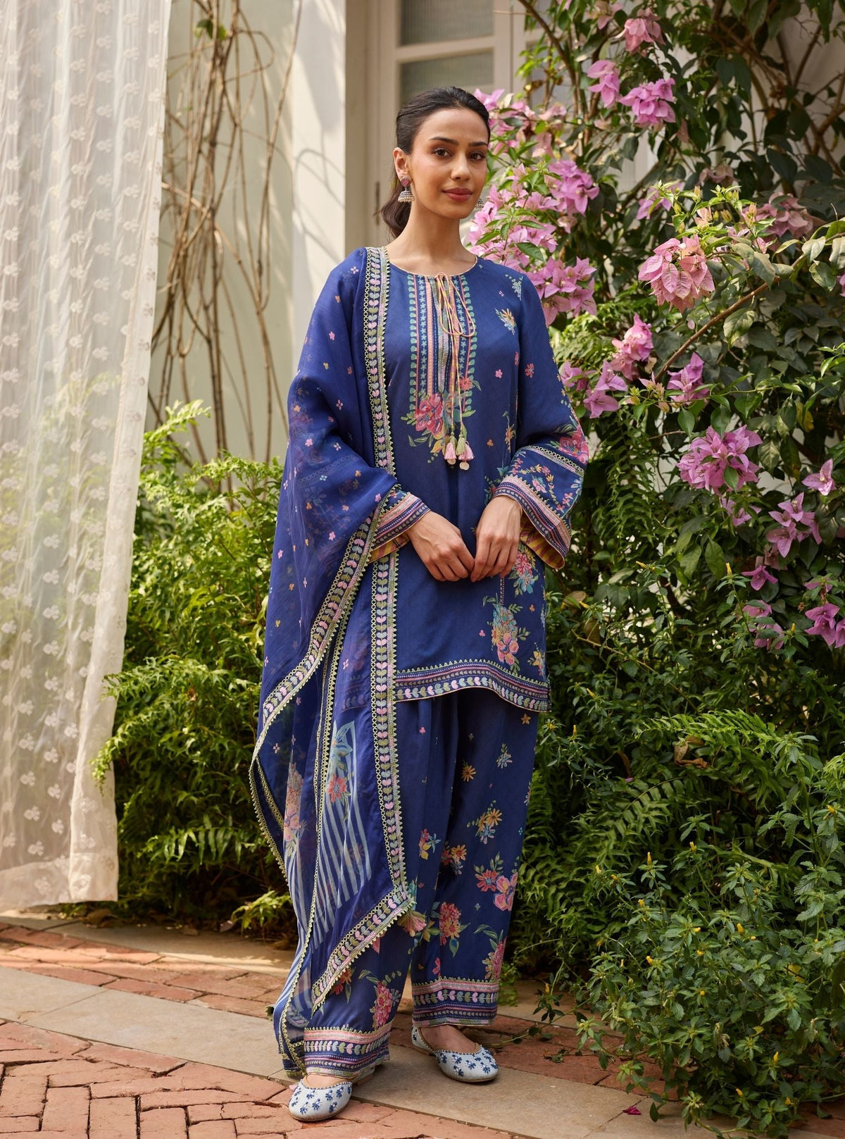 Enaara Lawn Navy Kurta With Farshi Salwar