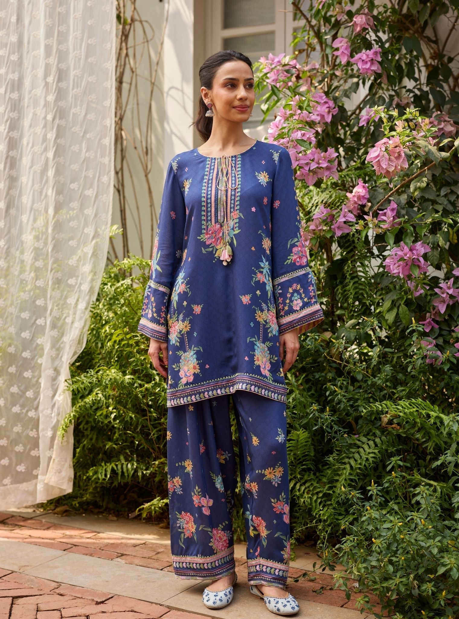 Enaara Lawn Navy Kurta With Farshi Salwar