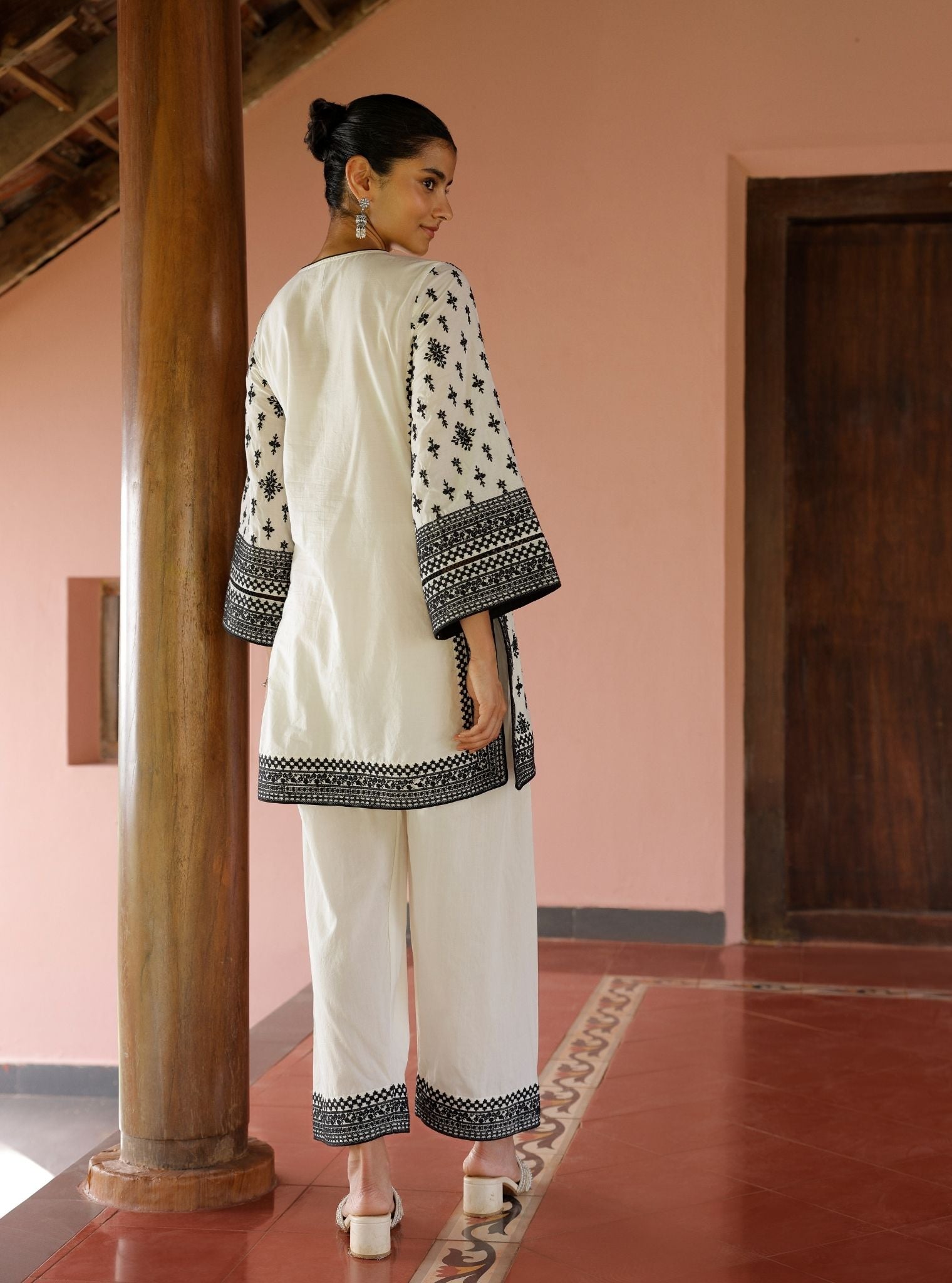 Sree Supima Cotton Off White Kurta With Farshi Salwar
