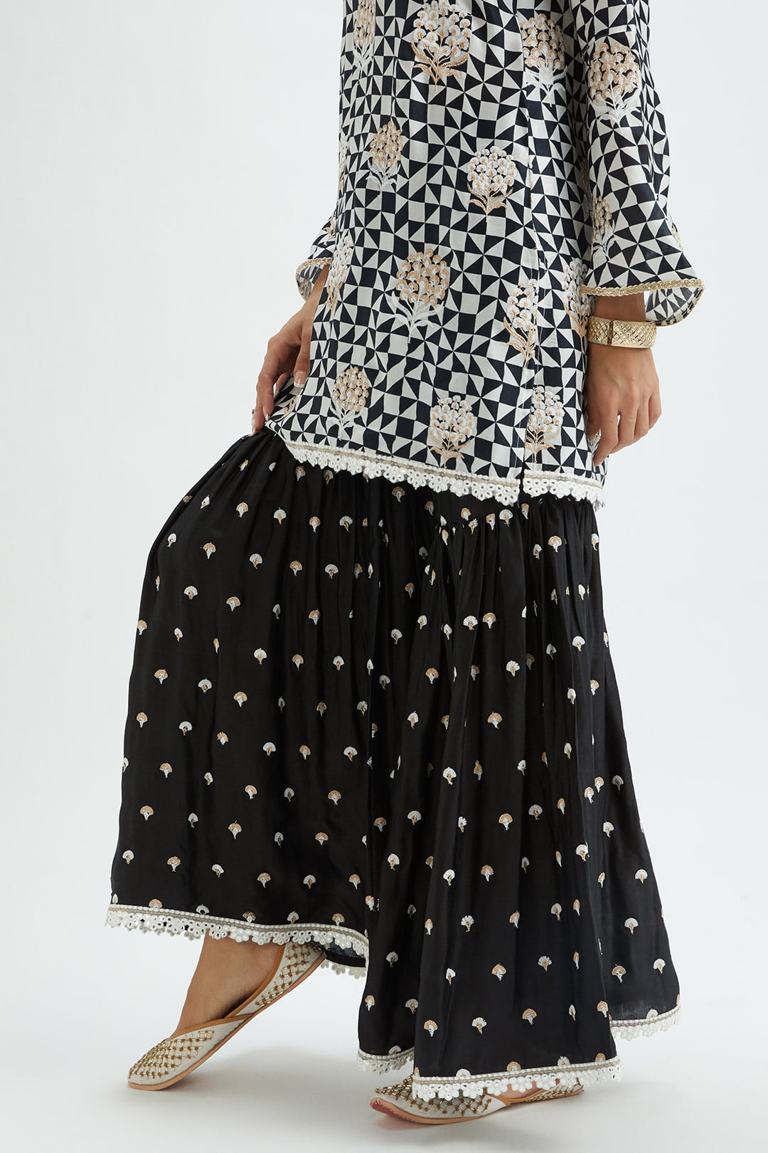 Camden Garara BLACK