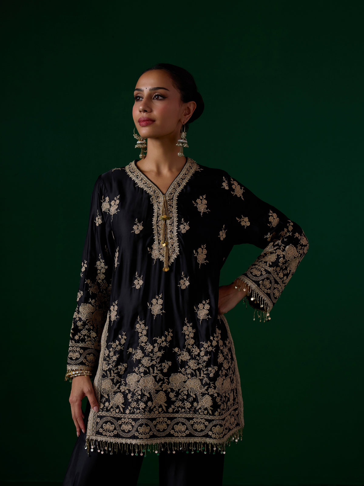Saaj Cupro Satin Black Kurta Set