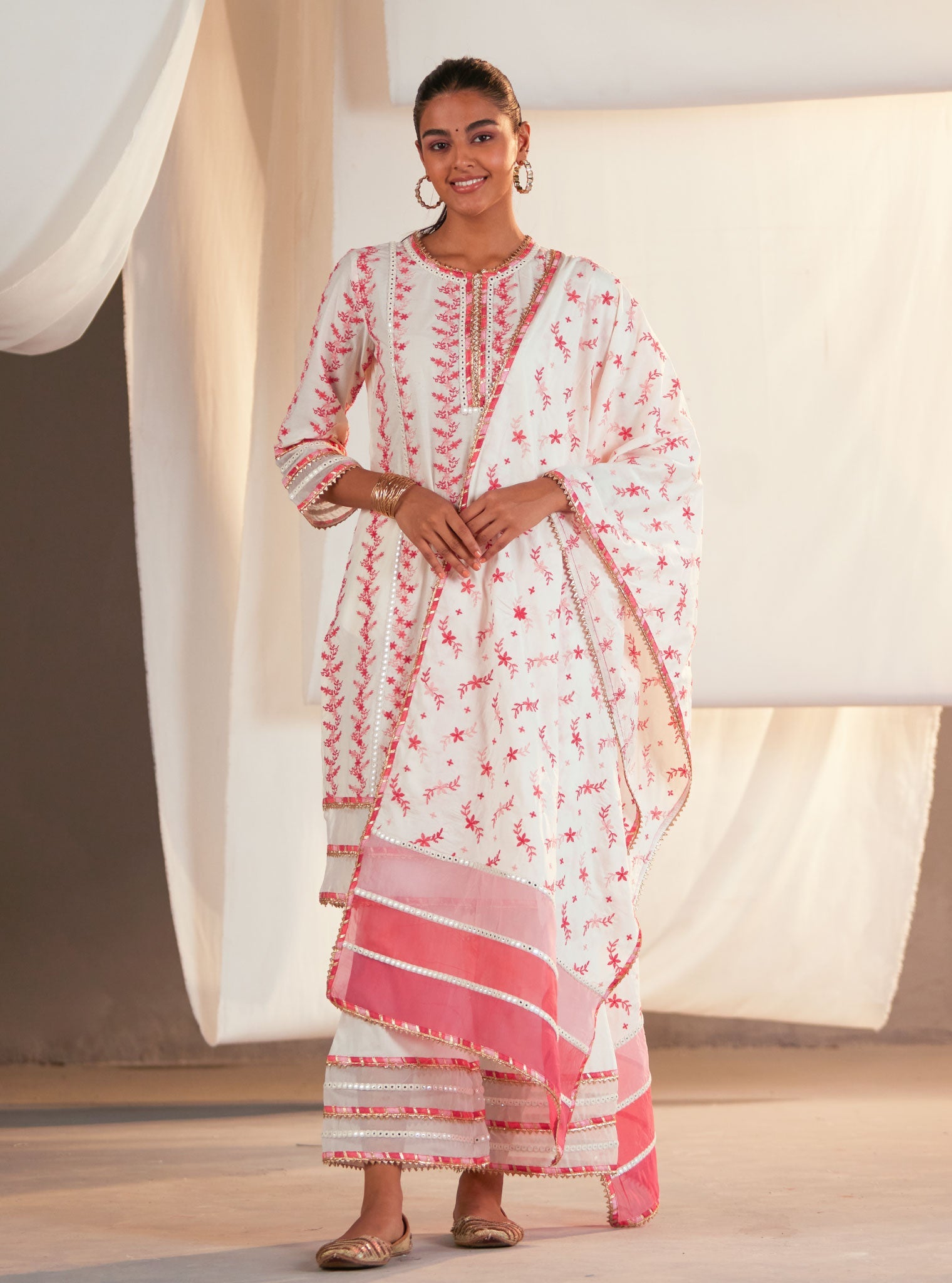 Mulmul Supima Cotton Carrie Off White/Pink Dupatta