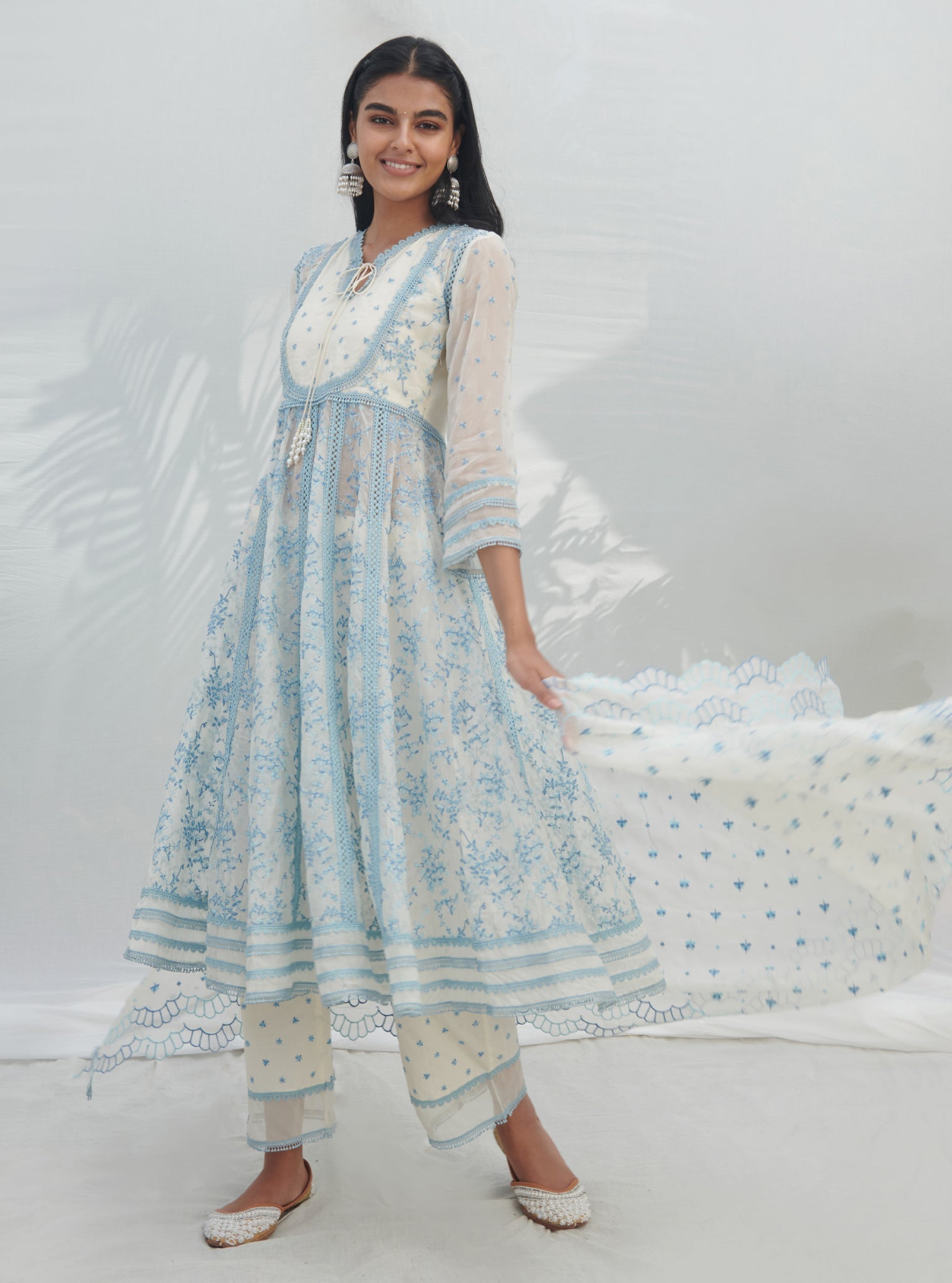 Mulmul Supima Cotton Aldona White Dupatta