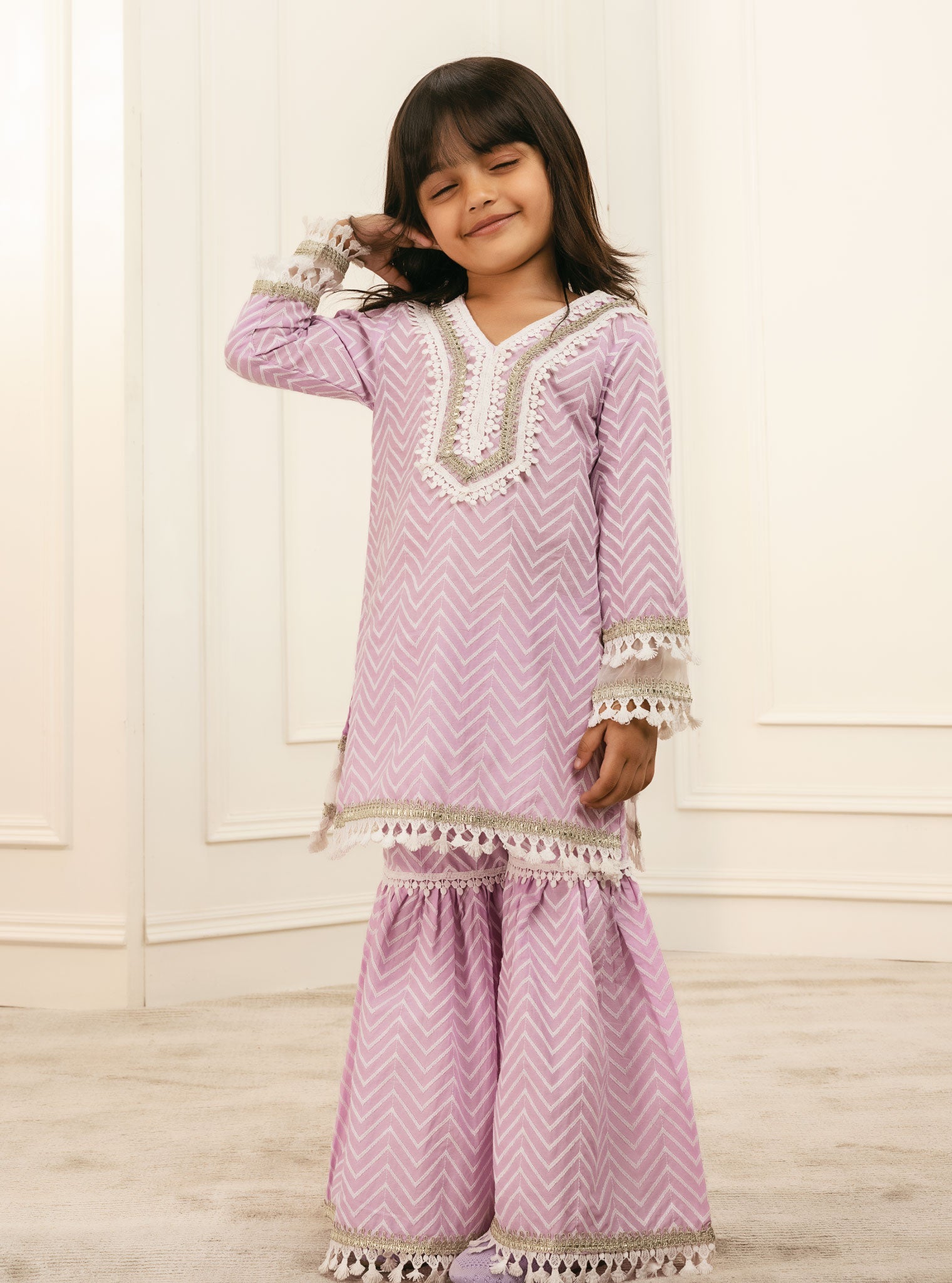 Mulmul Cotton Elara Lilac Kurta With Elara Lilac Garara